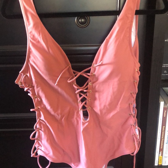 Lace Up One Piece Swimsuit (L) - Picture 3 of 4